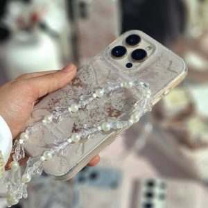 پروانه کرم همراه با اویز آیفون